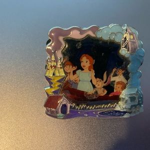 Disney Collector Pin Wendy and the Lost Boys